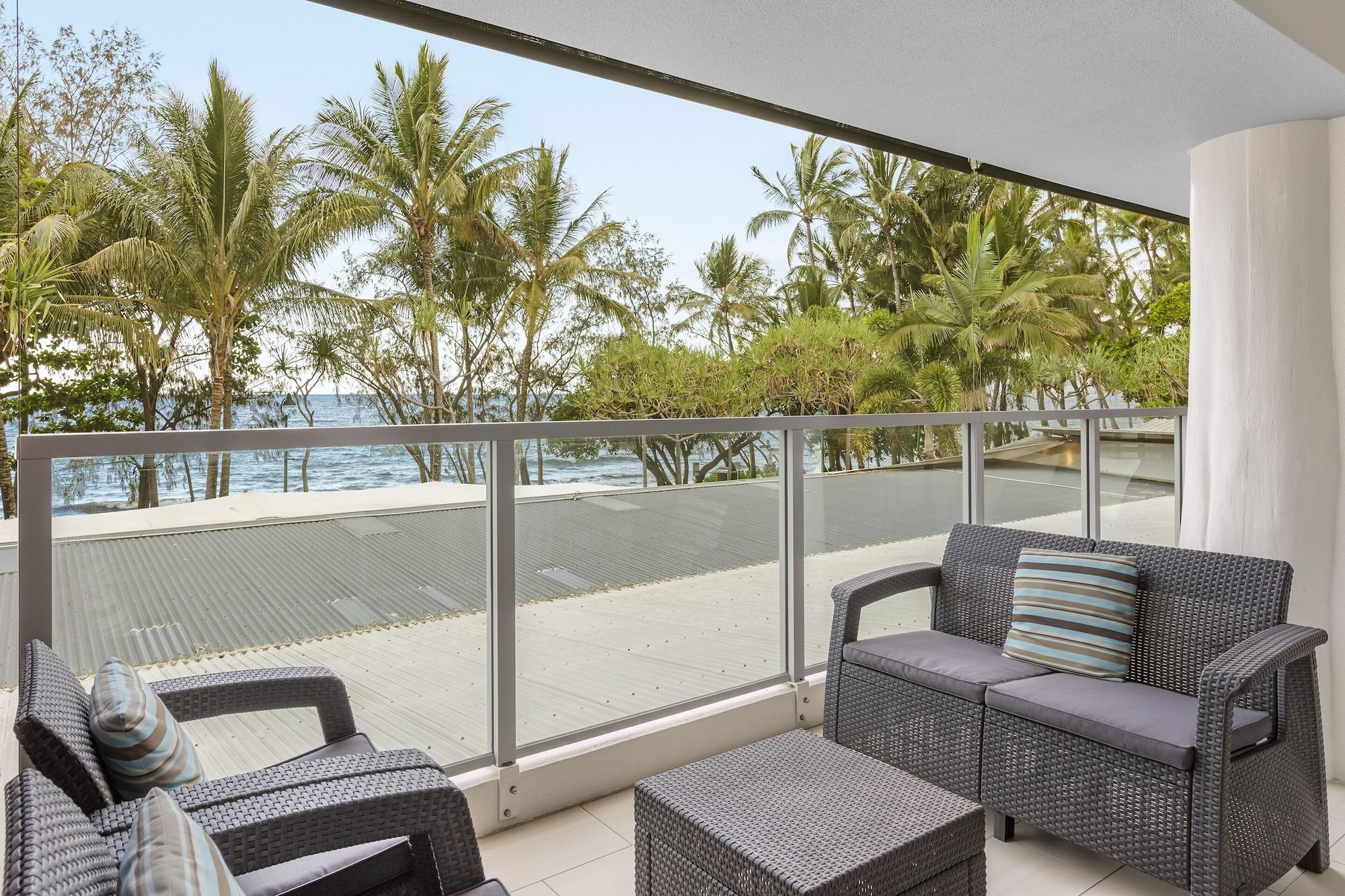 Drift Palm Cove Hotel Exterior photo
