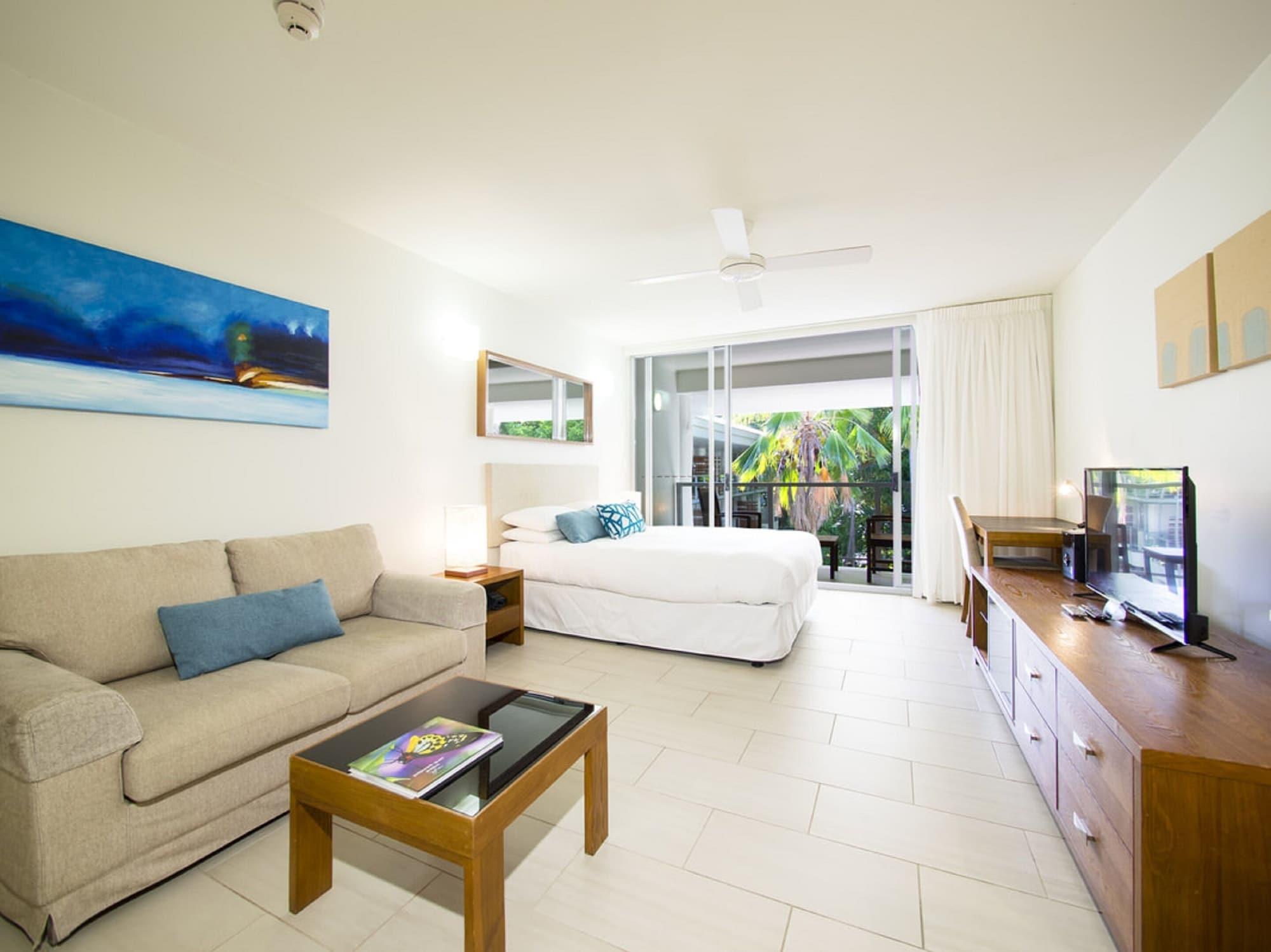 Drift Palm Cove Hotel Exterior photo
