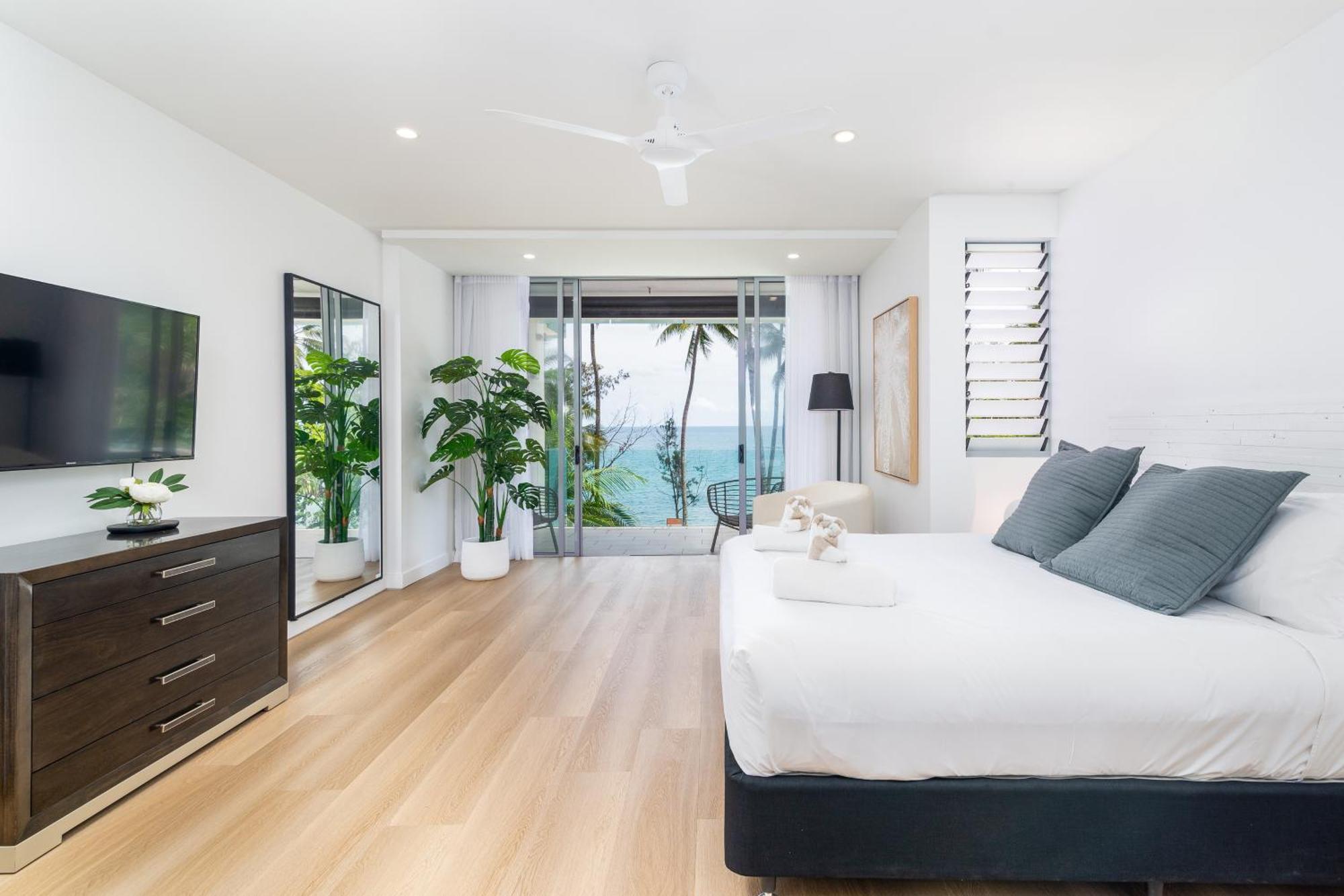 Drift Palm Cove Hotel Exterior photo