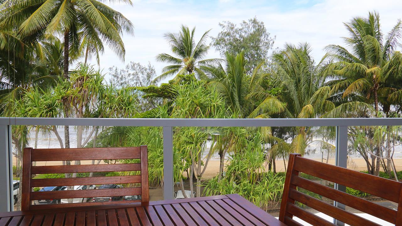 Drift Palm Cove Hotel Exterior photo